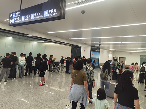 1683188415294380.png 綿陽機(jī)場(chǎng)“五一”假期運(yùn)送旅客4.75萬人次 同比增長313%2.png